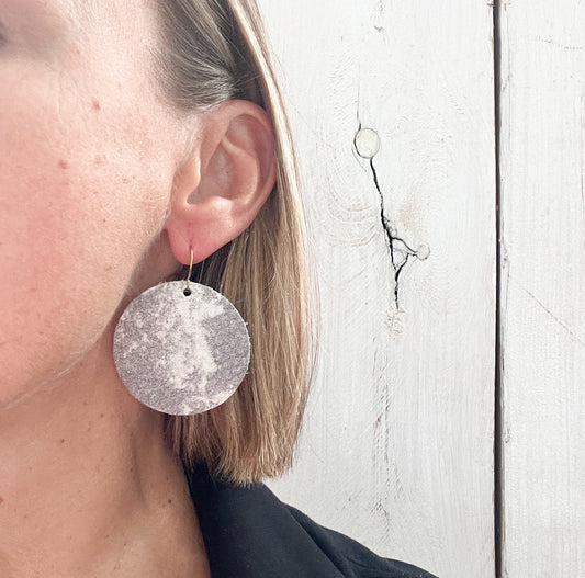 Leather Circle Earrings in Grey Vintage