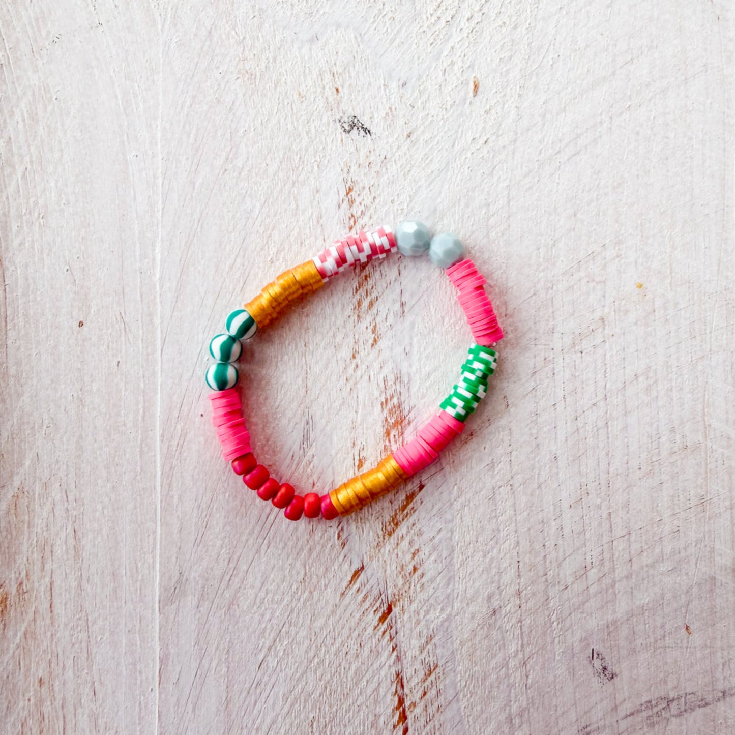 Colorful beaded bracelet 